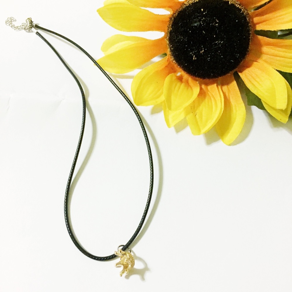 👑 Crown Necklace
